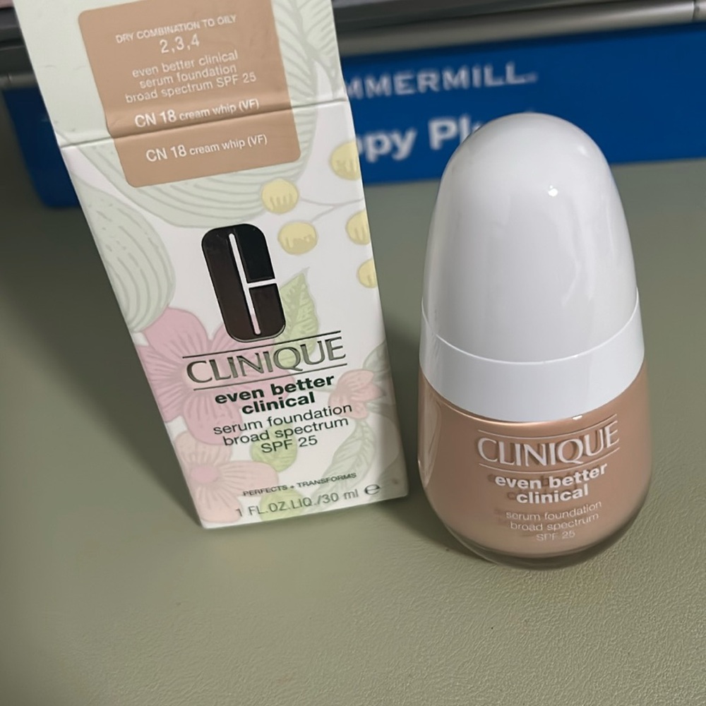Clinique Even Better Clinical Serum Foundation spf25